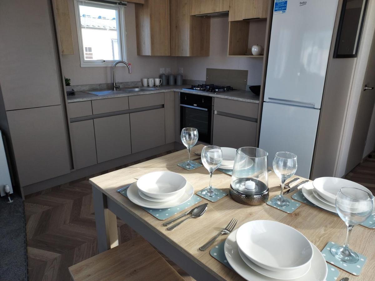 Hoburne Bashley Self-Catering Holiday Home Нью-Мілтон Екстер'єр фото