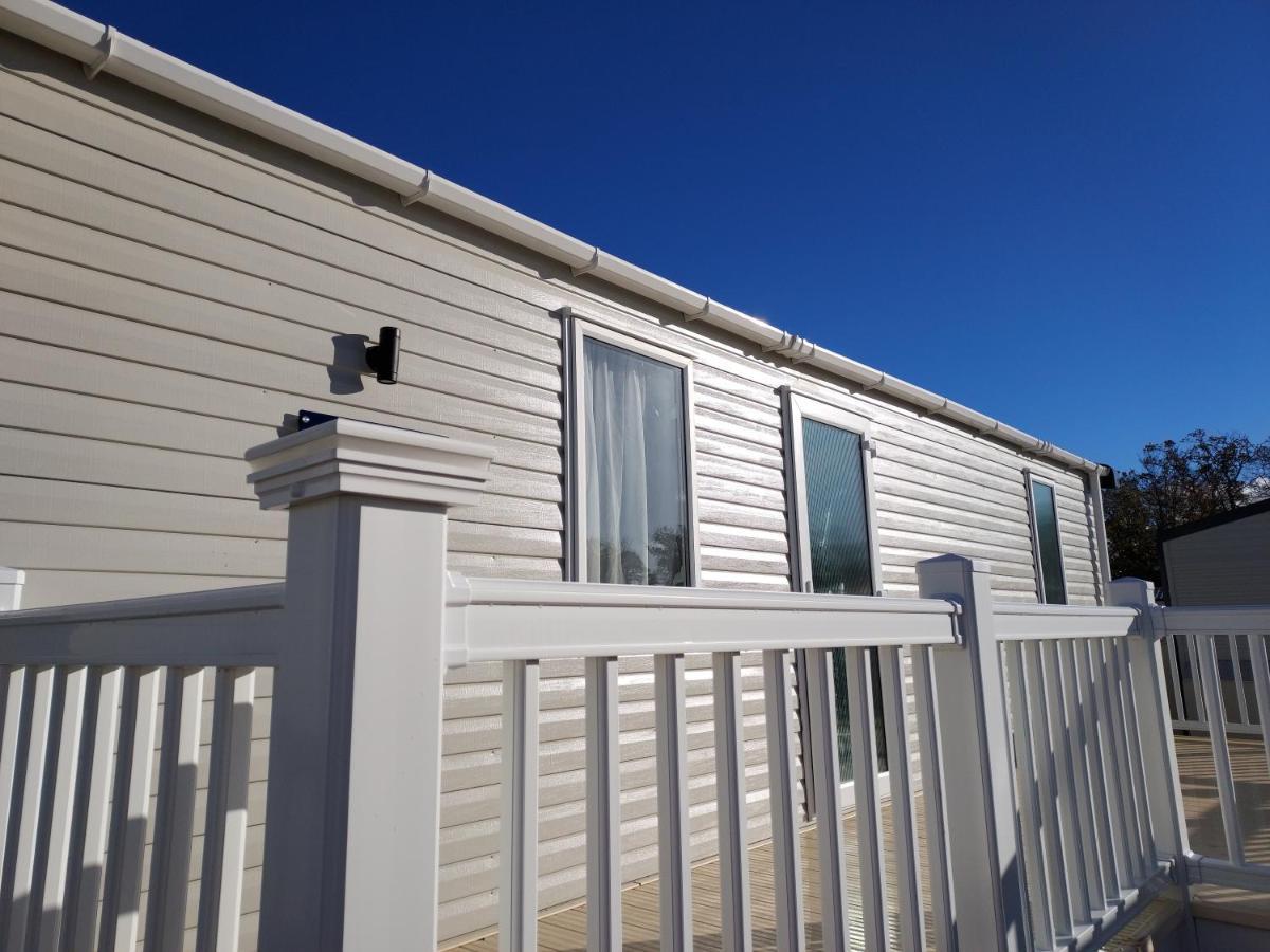 Hoburne Bashley Self-Catering Holiday Home Нью-Мілтон Екстер'єр фото